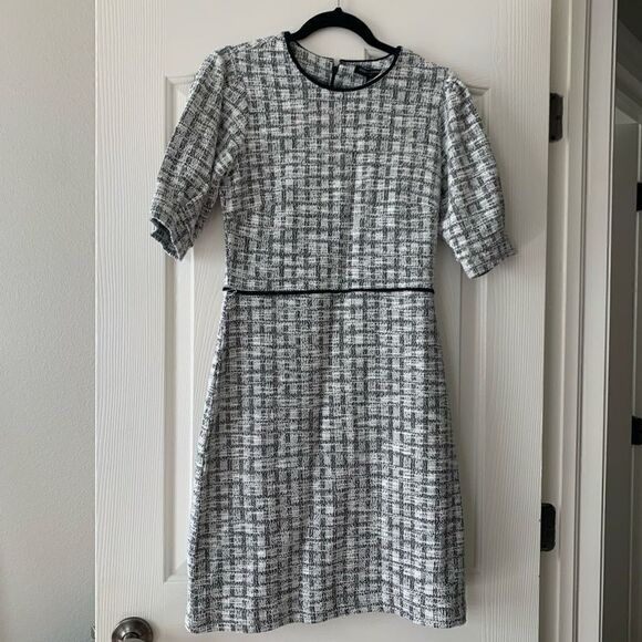 Banana Republic | Plaid Tweed Style Dress - Picture 2 of 15